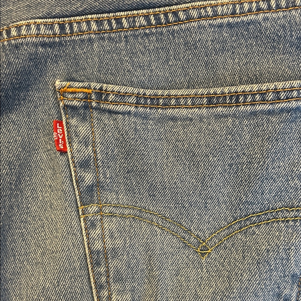 LEVI'S Men's 501 Classic Blue Straight Jeans Button Fly Denim Medium 34 X 34 - Picture 4 of 8